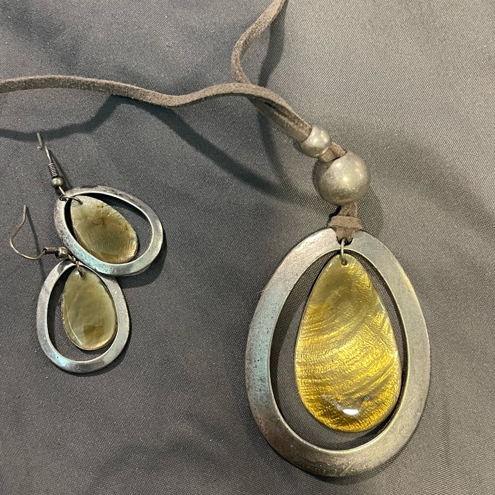 necklace and earring set